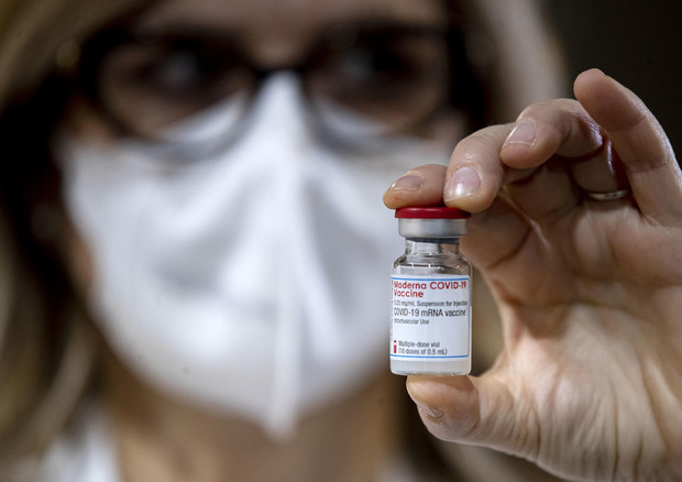 Moderna, un vaccino contro variante sudafricana